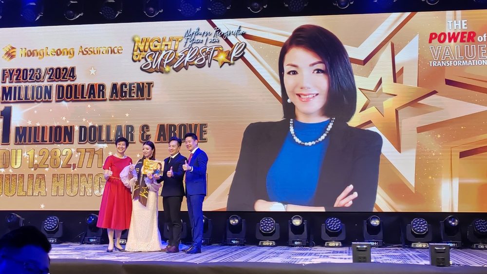 Julia Hung — Million Dollar Agent, HLA award stage